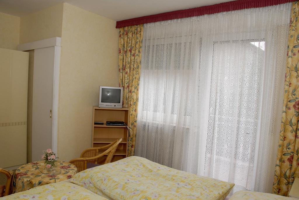 Pension Familie Schwarz Gbr Alhausen Kamer foto